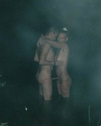 Красивые телки отдыхают на нудистском пляже 23 фото