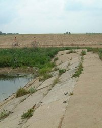 Велосипедистки без комплексов совершают прогулку голышом 13 фото